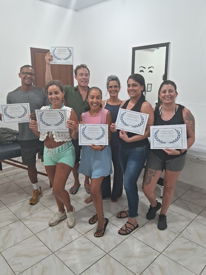 Turma reunida após a entrega dos certificados